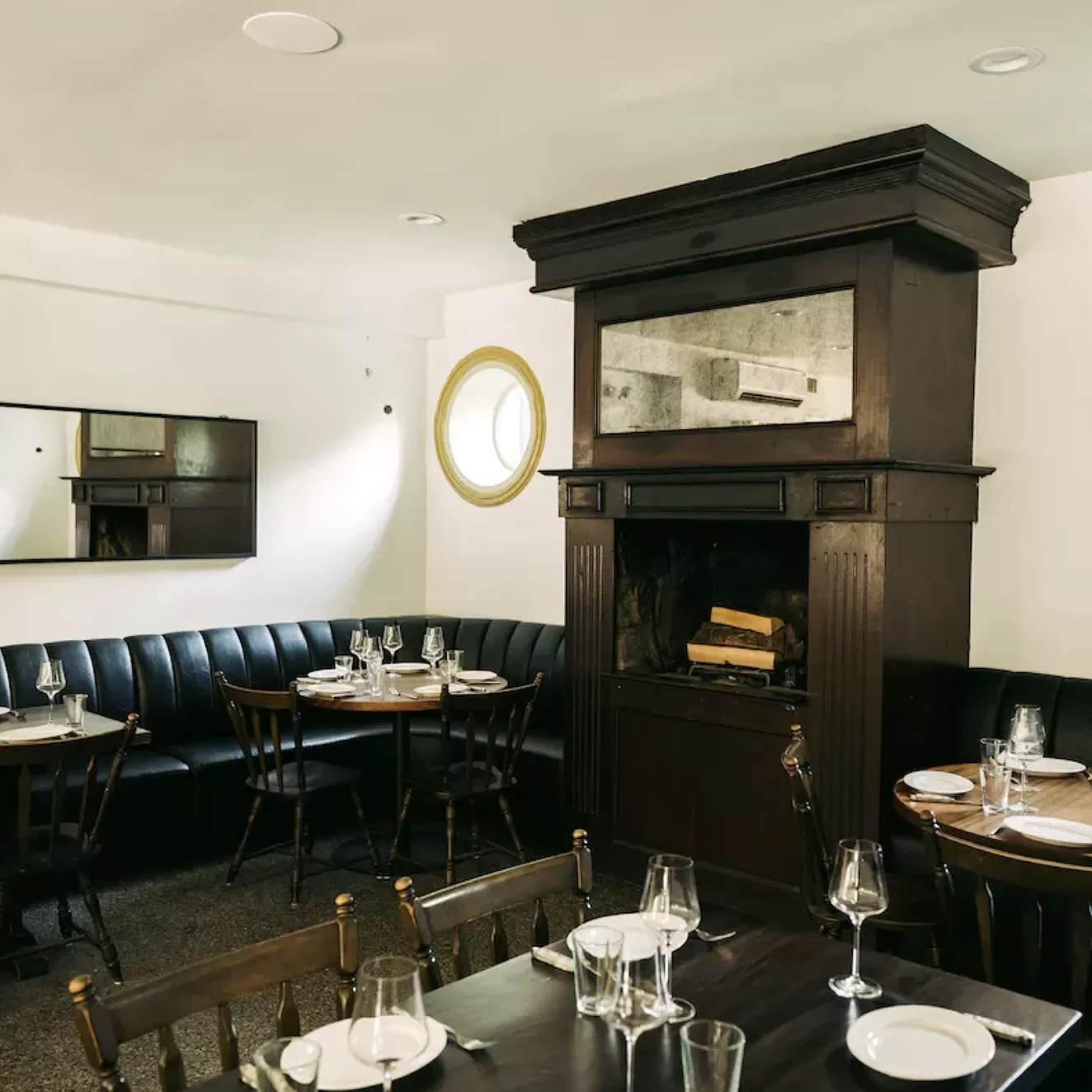 Interior of Gus's Chop House, Carroll Gardens, Brooklyn